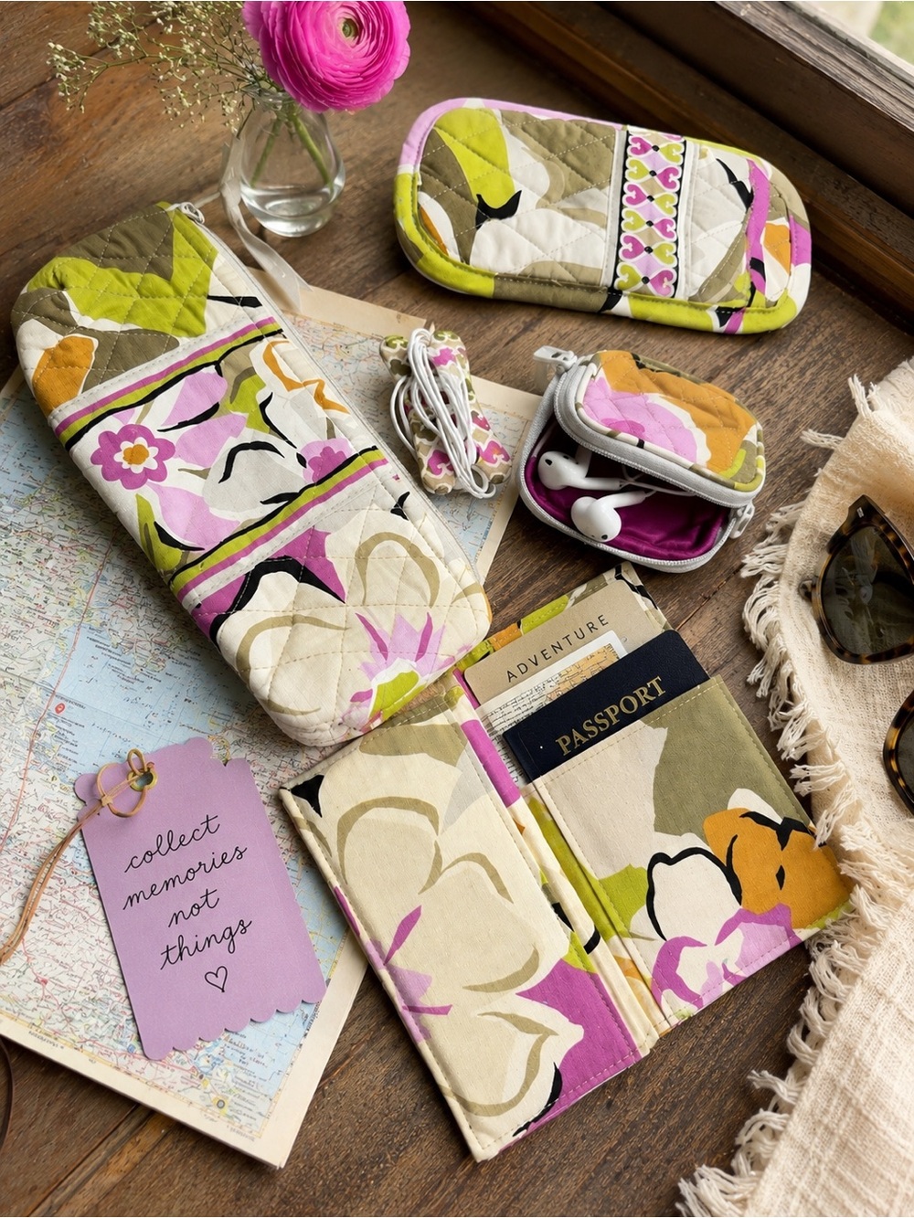 Vera Bradley Portobello Road 5 Piece Travel Accessory Pouch Wallet Tech Set EUC